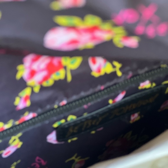 NWT RARE Betsy Johnson Skull
Weekender Duffle - Picture 3 of 7